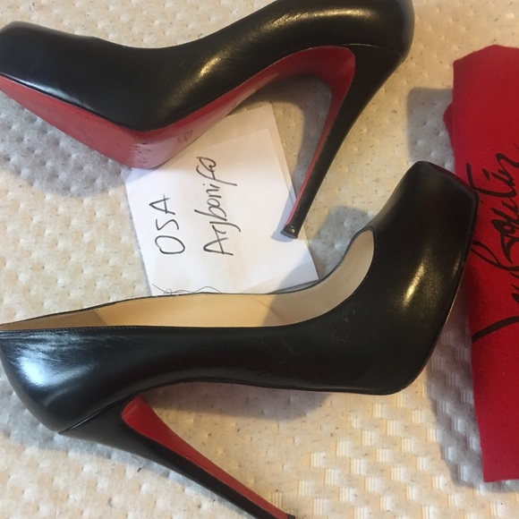 Christian Louboutin Rolando 39.5 fit 8 snug on 8.5 - Picture 7 of 8